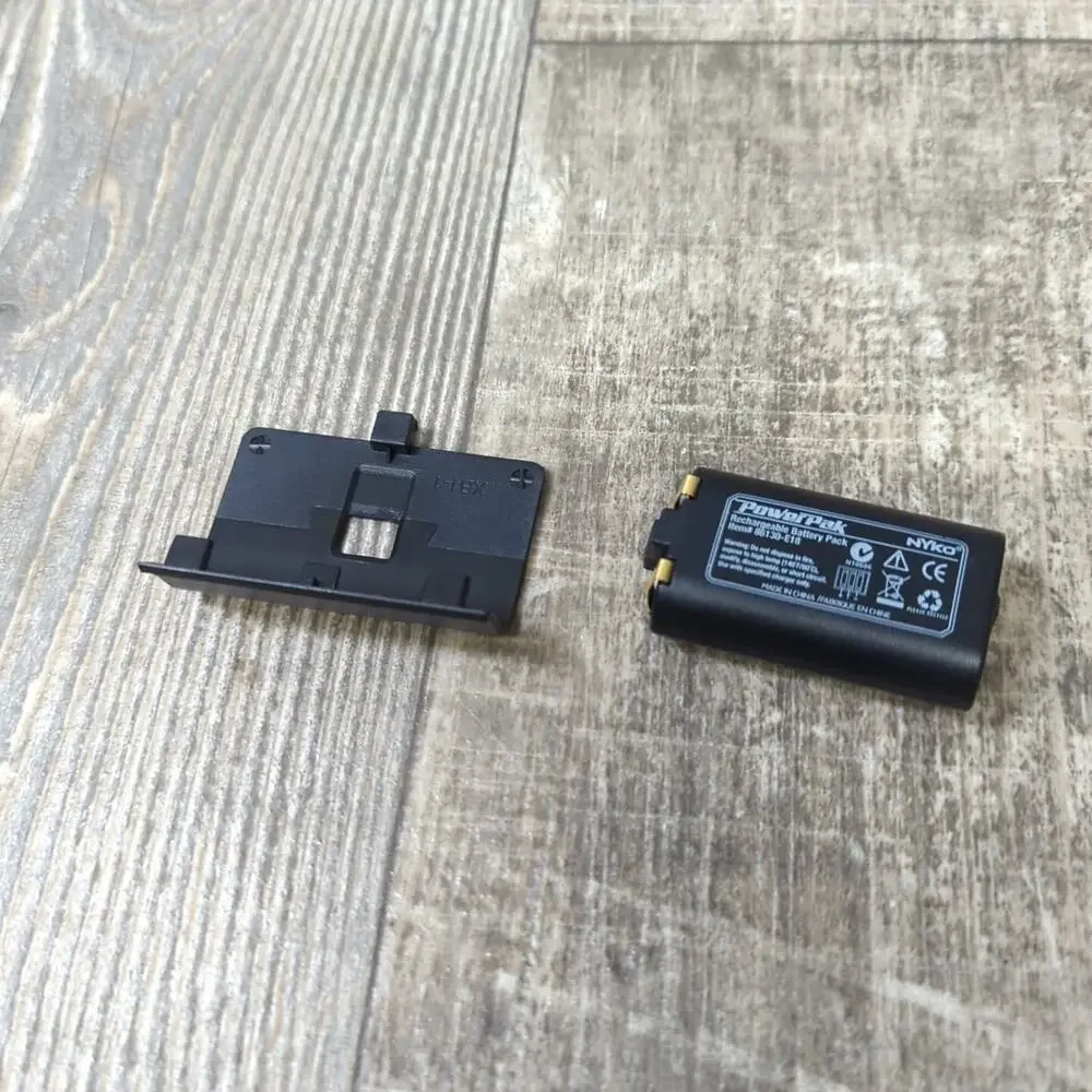Nyco Charge Blocks - Nyco 86130-E18 - XBOX ONE Battery and Back Only